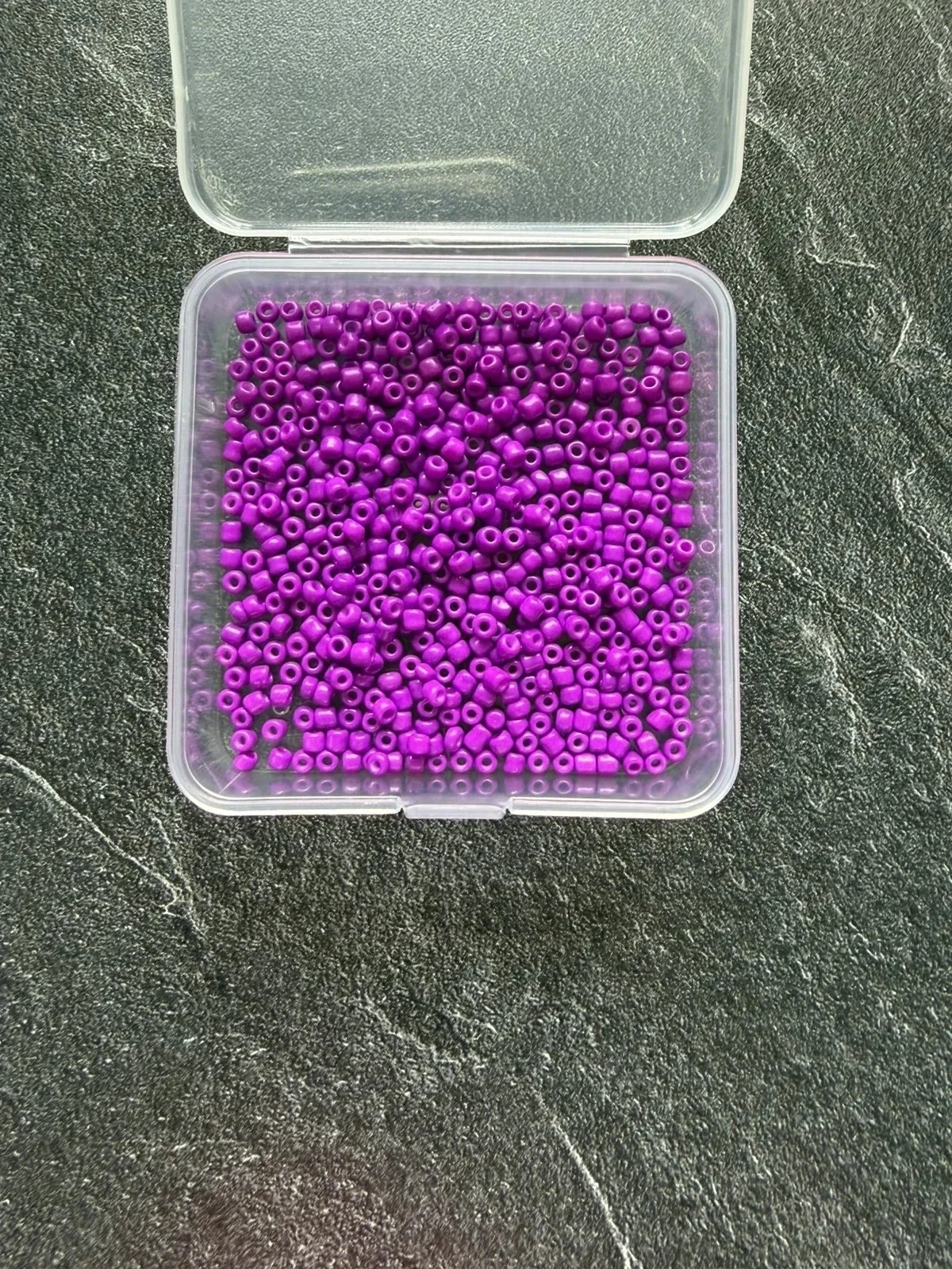 Perle de rocaille violet LCP20